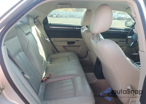 2005 Chrysler 300C z USA, uszkodzony, nr VIN 2C3JA63H15H170980